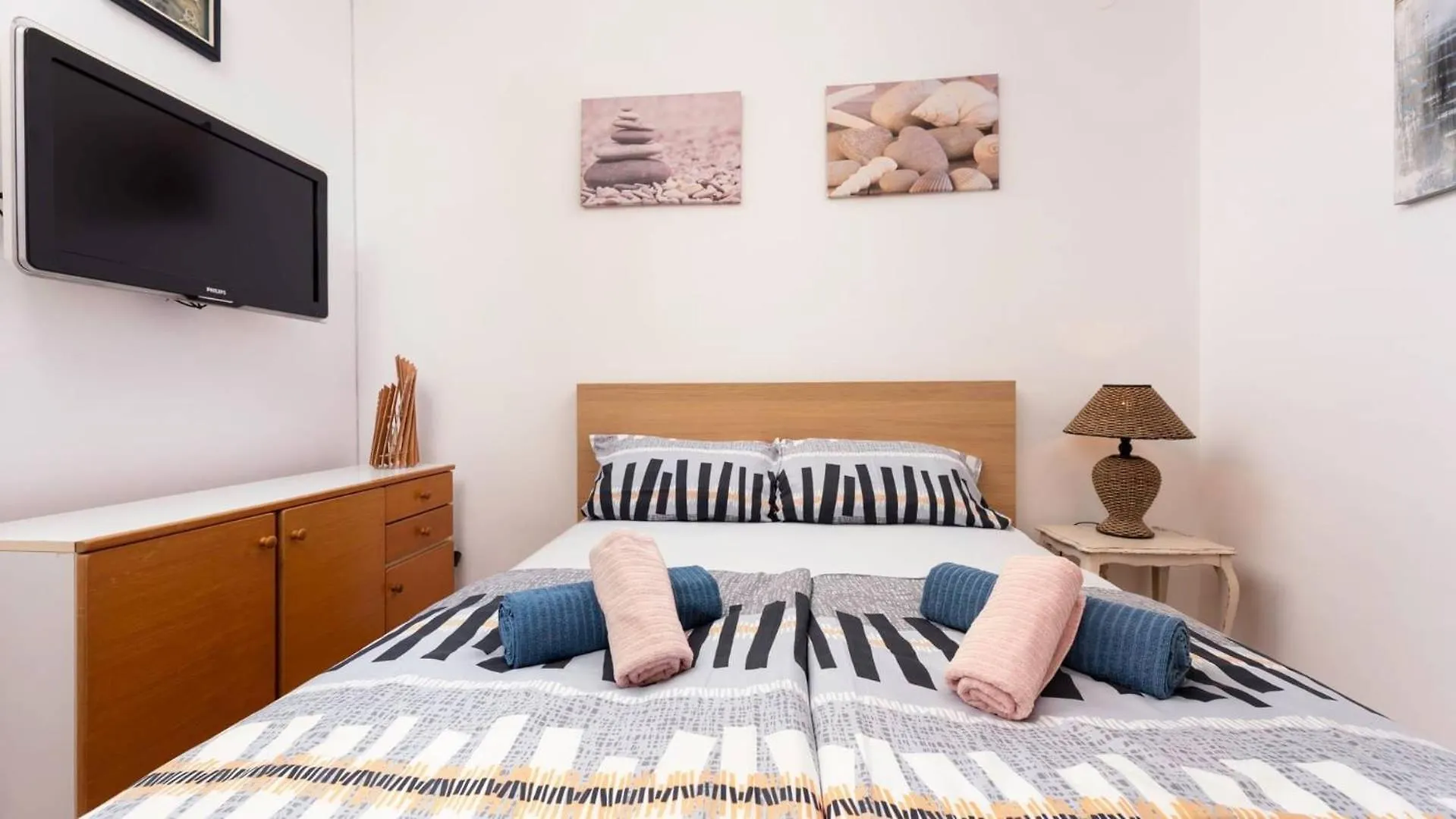 Apartments With A Parking Space Nska, Krk - 21727 Malinska Croatia