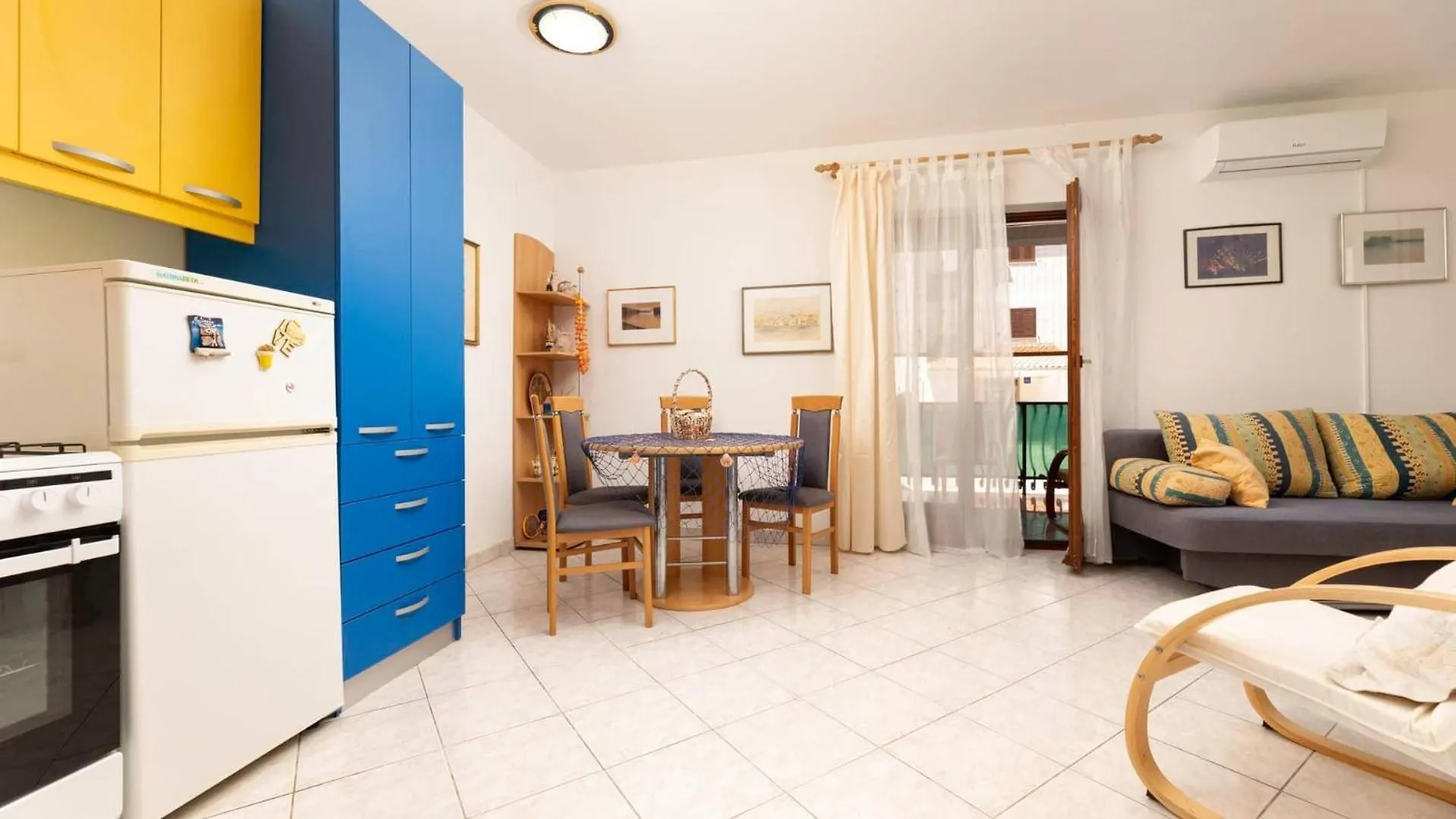 Apartments With A Parking Space Nska, Krk - 21727 Malinska